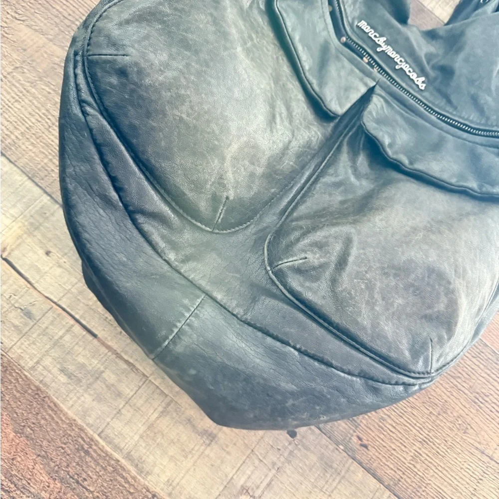 VTG Marc by Marc Jacobs Black Distressed Leather Shoulder Hobo